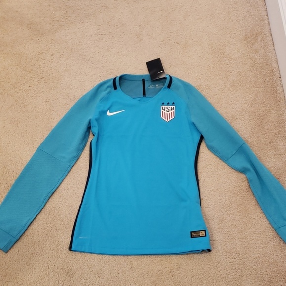 uswnt long sleeve jersey